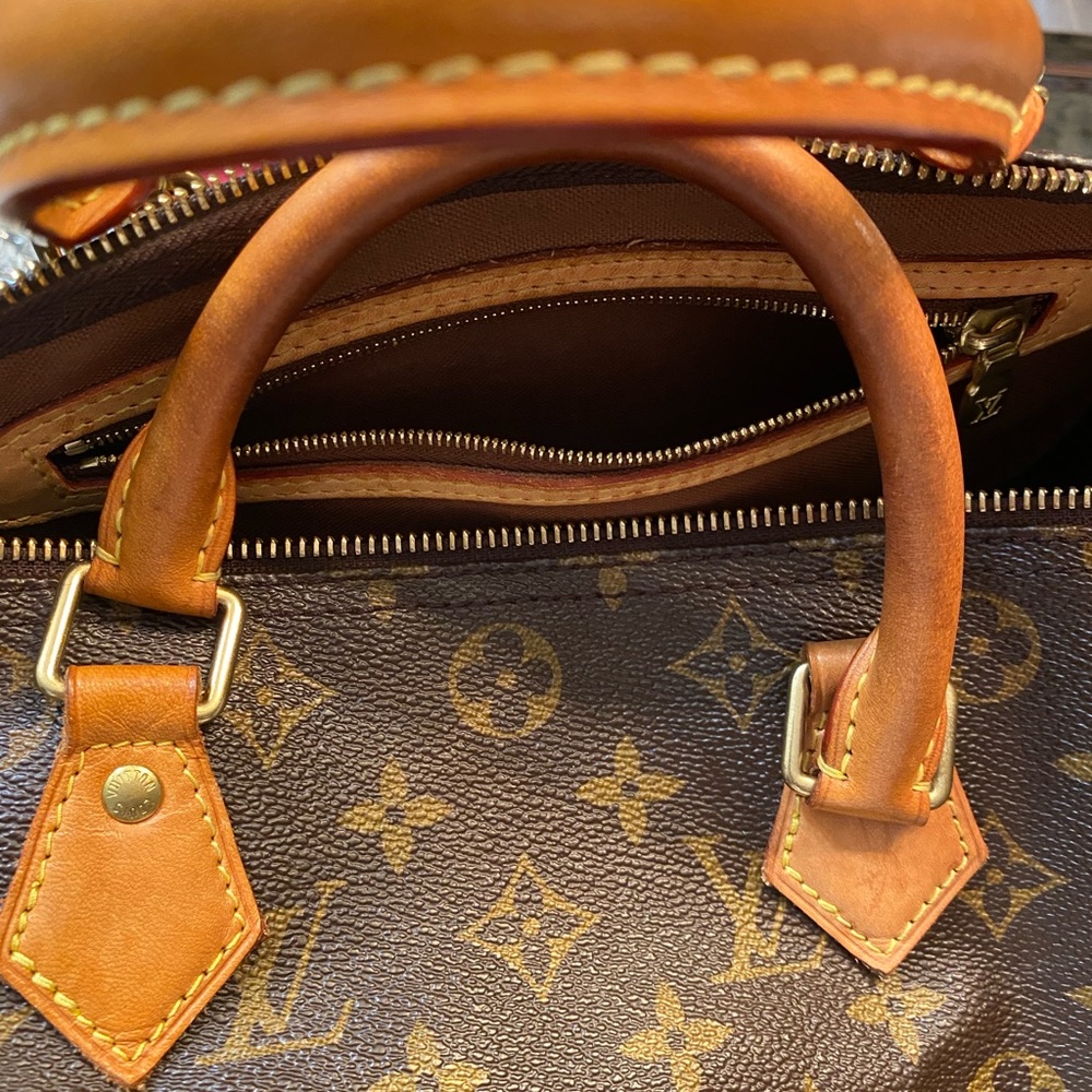 Authentic Lv Speedy - image 2